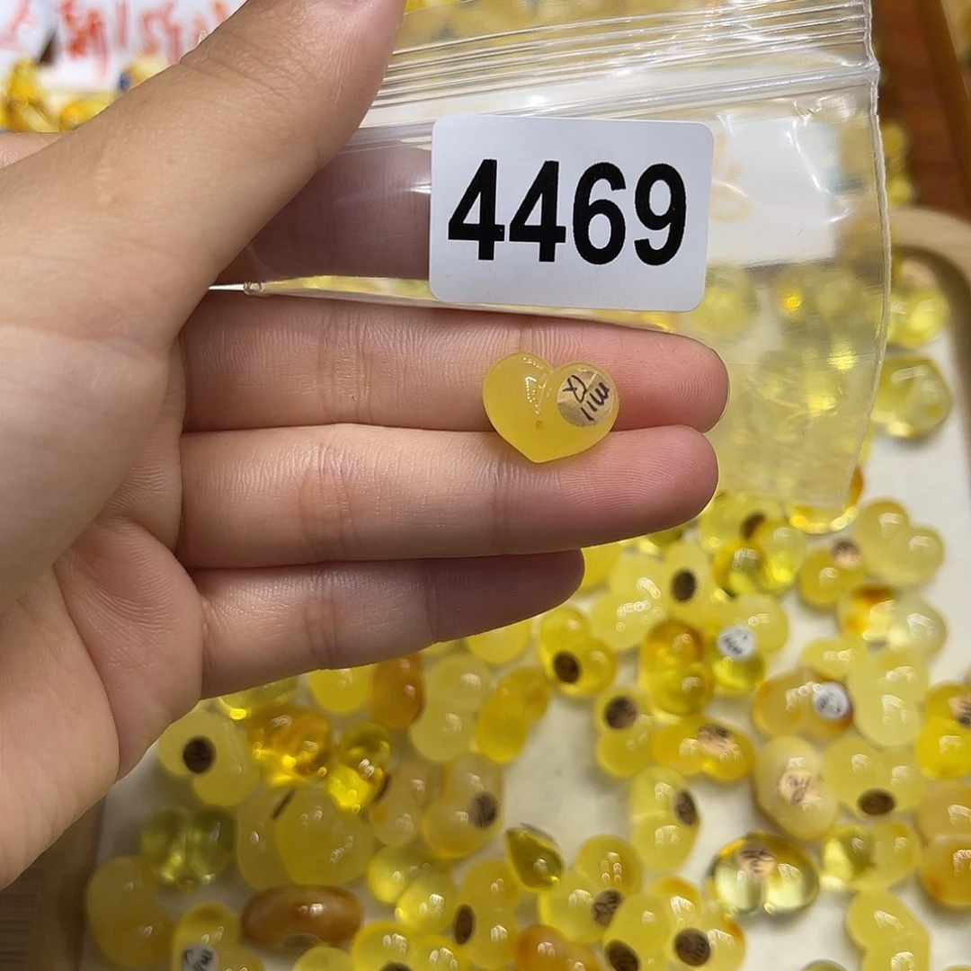 琥珀未镶嵌珠宝奇石