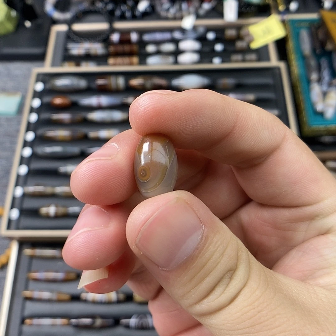 K***任玛瑙/玉髓未镶嵌颈饰