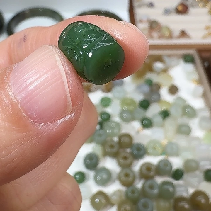 和田玉（碧玉）未镶嵌颈饰10.9