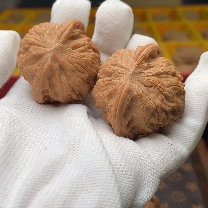 把件文玩核桃山地磨40左右
