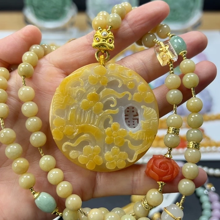 颈饰未镶嵌翡翠吊坠