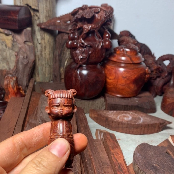 檀香紫檀（小叶紫檀）鲍*华