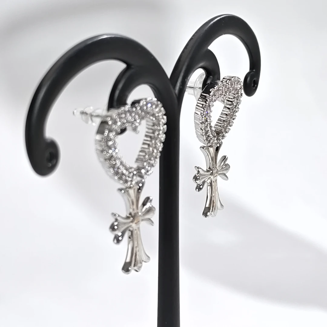 铜合金锆石耳饰 06588小众设计感闪闪爱心十字花气质个性耳钉