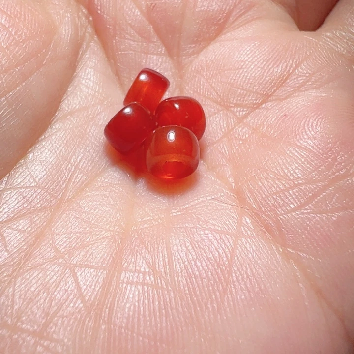 小***资玛瑙/玉髓未镶嵌手链