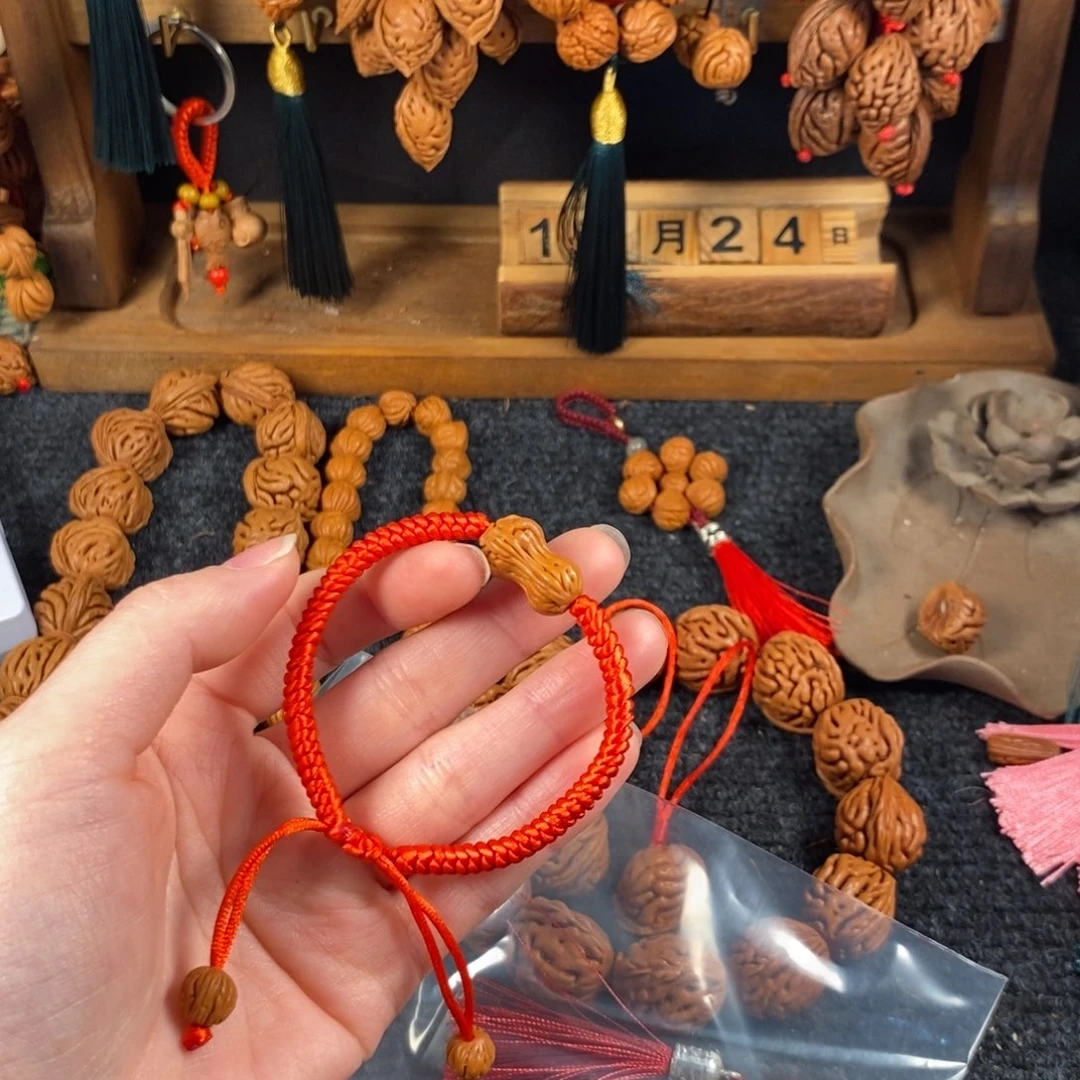 吊坠桃核桃枭手串