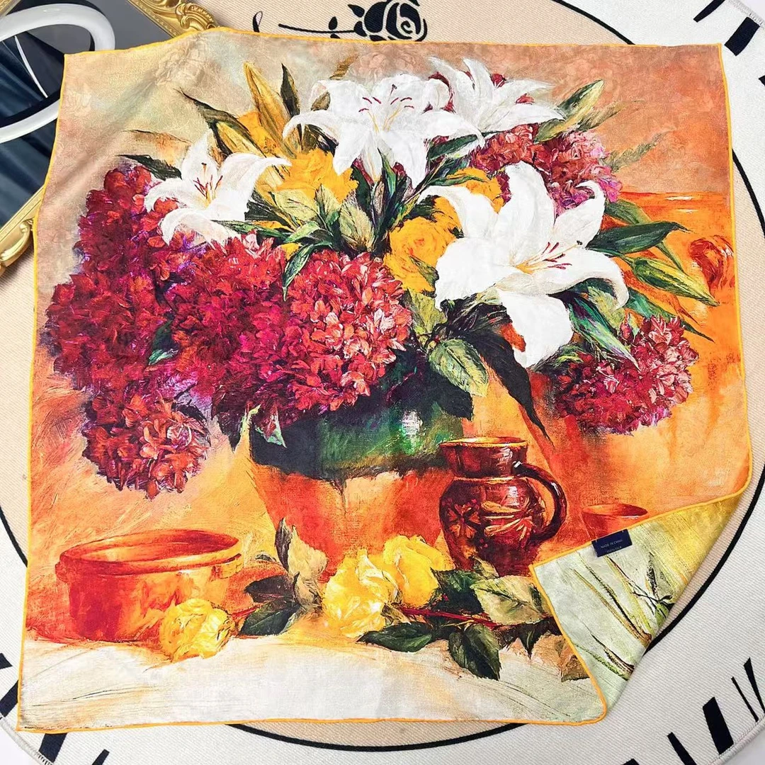 米瑞多娜 野百合  65*65绞罗中方巾桑蚕丝丝巾