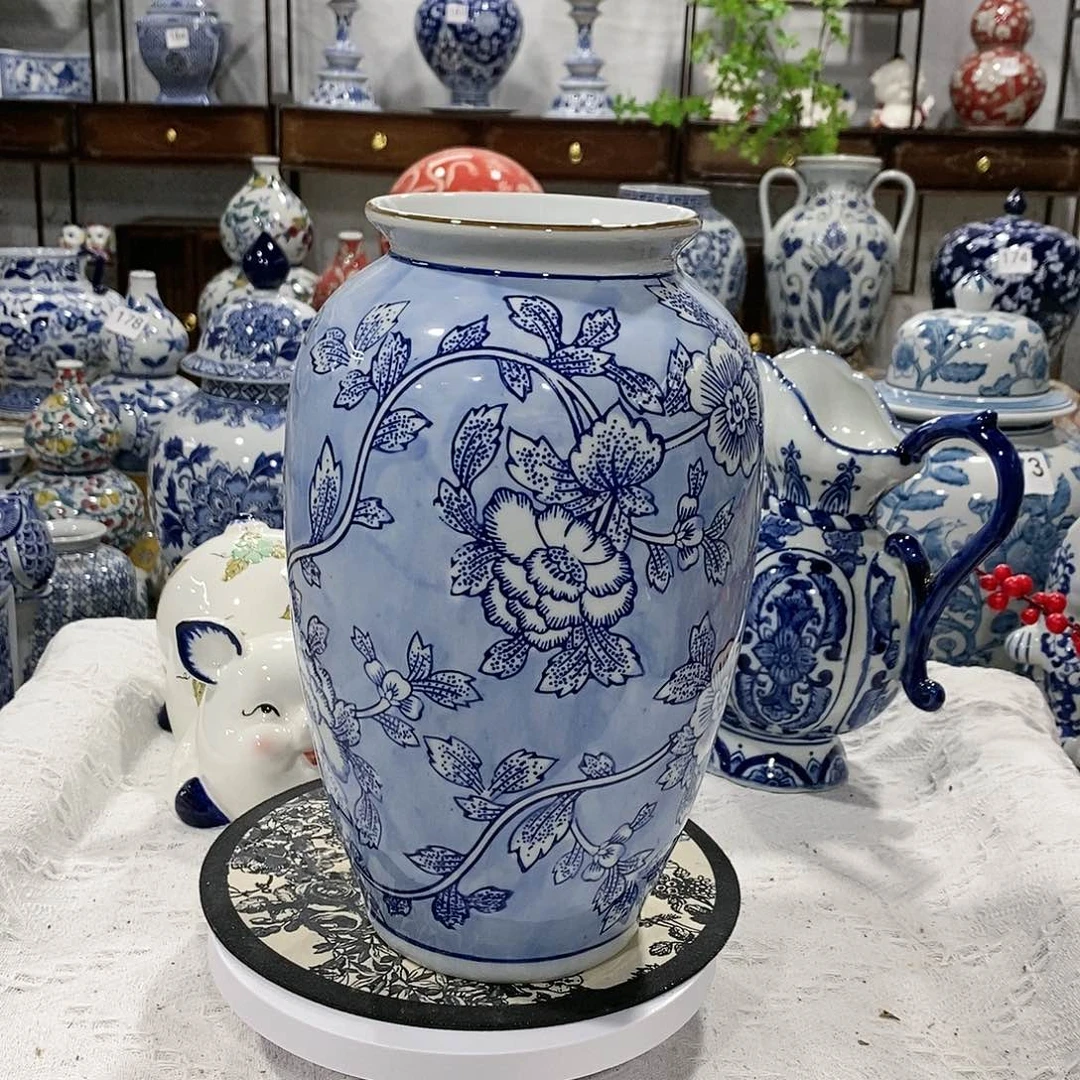 【闪购商品】摆件萝卜瓶瓷器………………………………