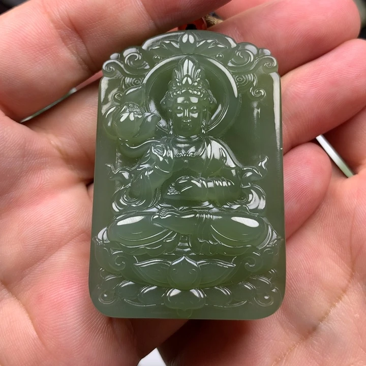 王***鸡颈饰未镶嵌和田玉