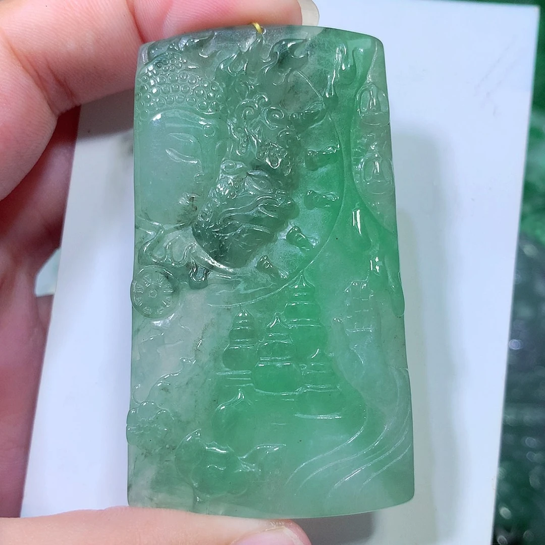 吊坠(不含链)未镶嵌翡翠