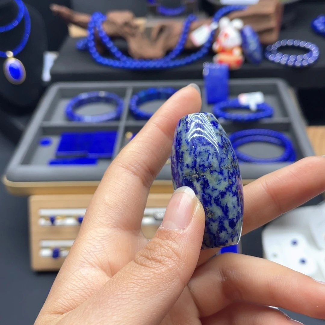 未镶嵌青金石吊坠
