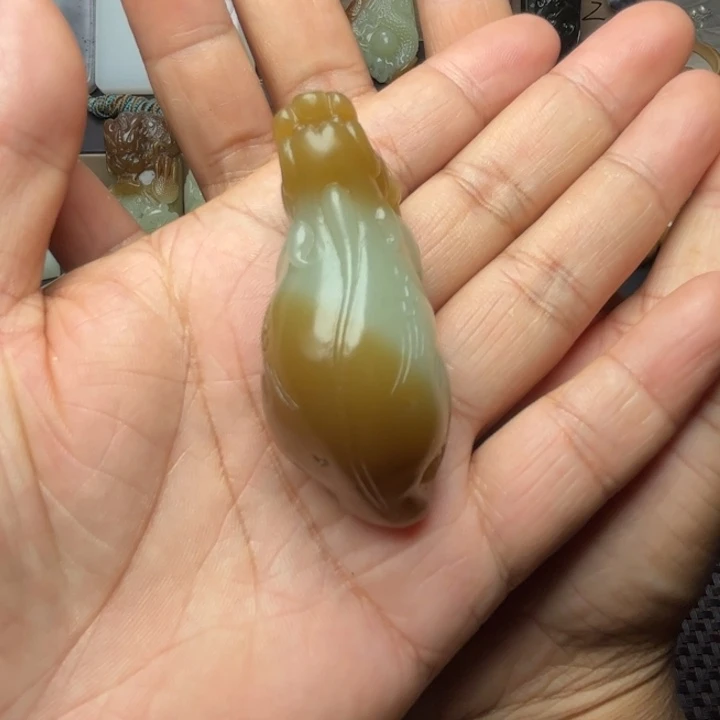 和田玉未镶嵌吊坠(不含链)