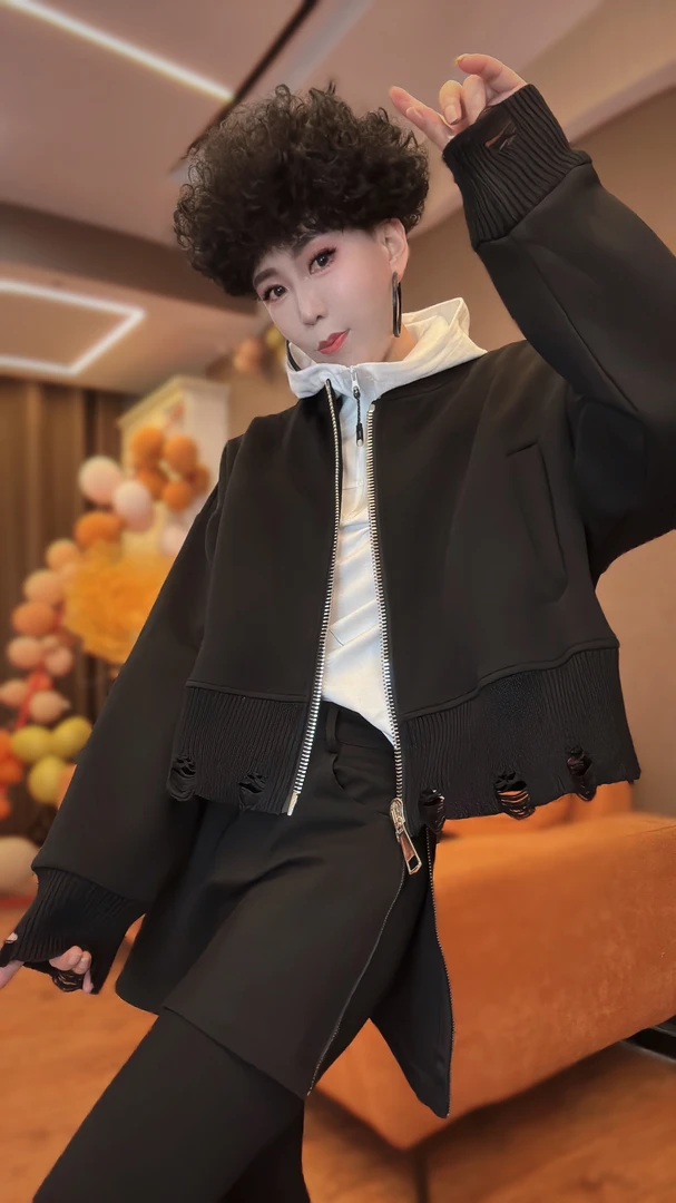 【妮菲丝娅】2025春款休闲时尚潮牌毛边短款外套35010