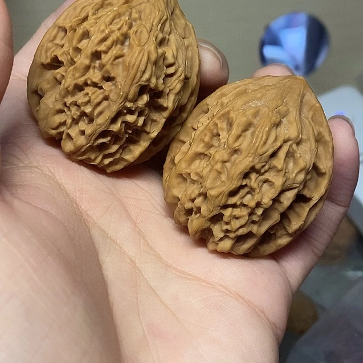 文玩核桃吊坠有修鸡心练手对文玩核桃