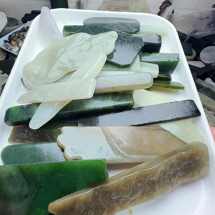 佛***司未镶嵌和田玉（糖玉）珠宝半成品