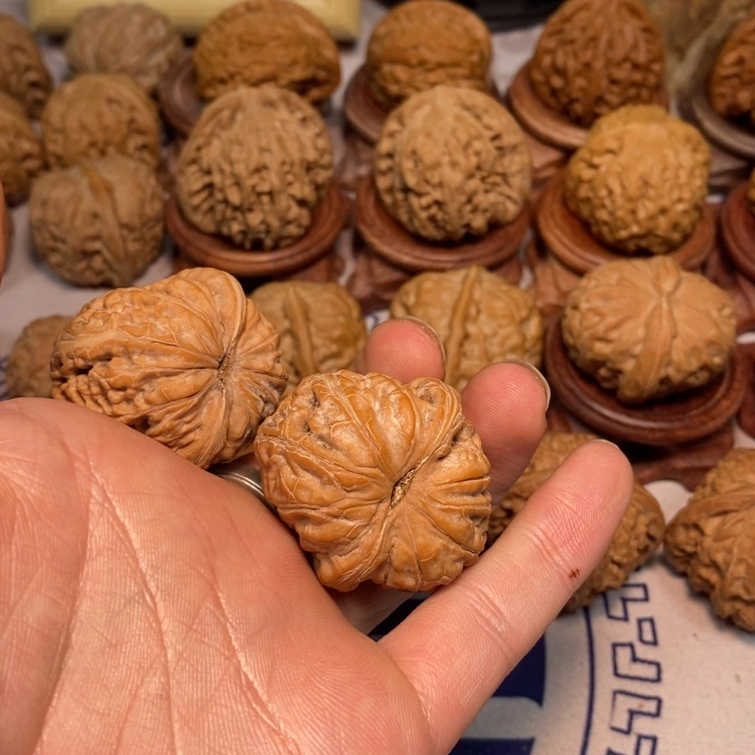 冷***知文玩核桃吊坠全品元宝