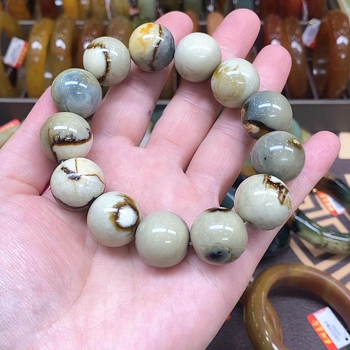 未镶嵌透闪石-蛇纹石玉手镯