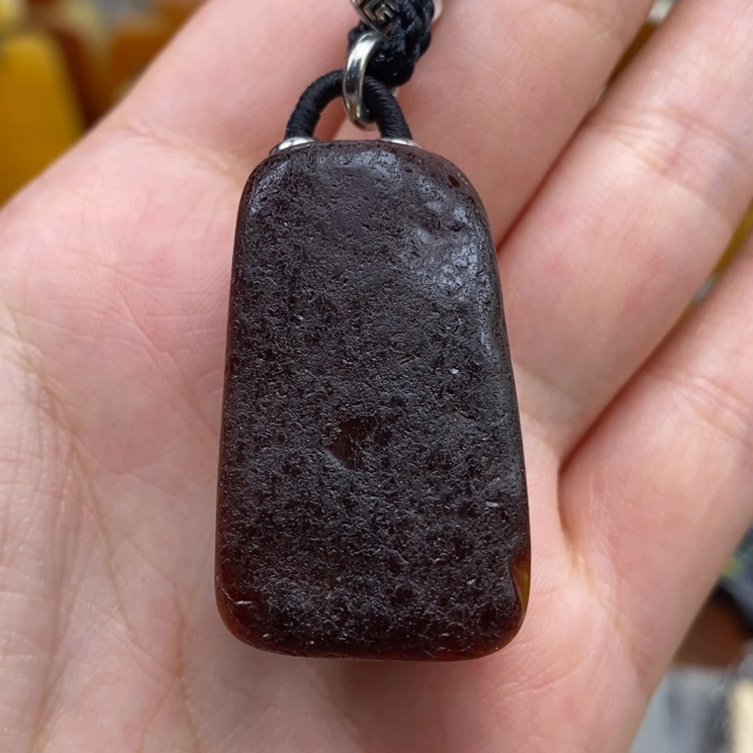 未镶嵌琥珀珠宝奇石