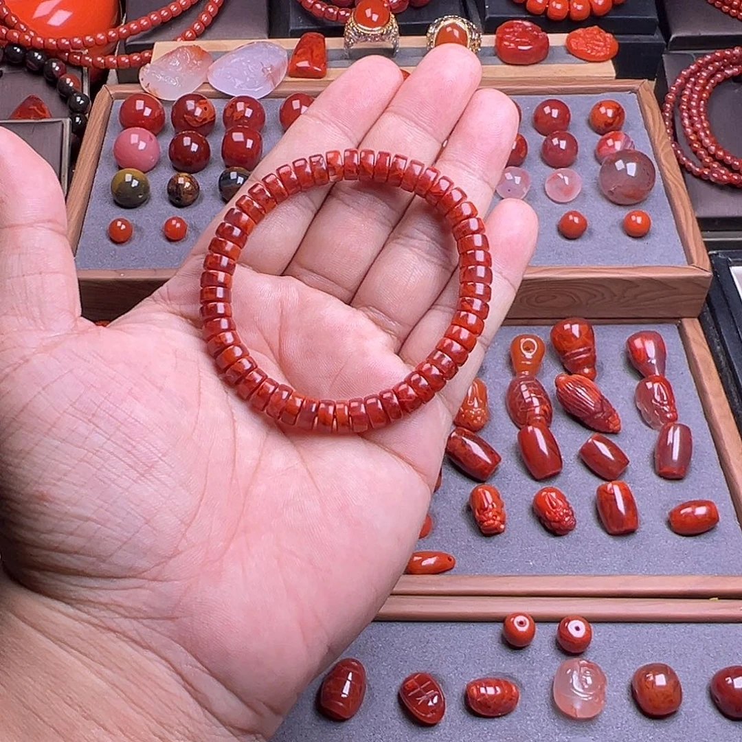 南红玛瑙未镶嵌珠宝奇石