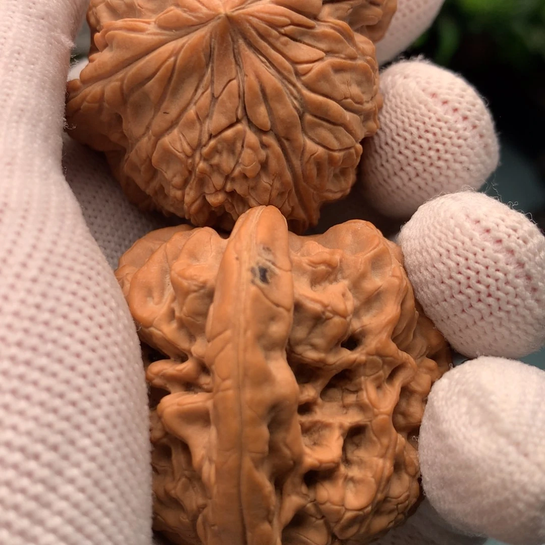 文玩核桃把件大**沙暴雪32