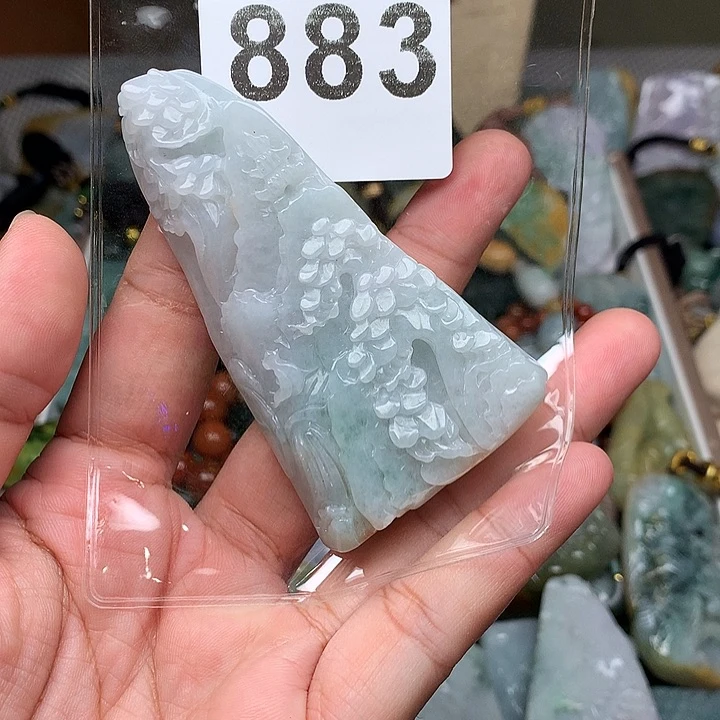 翡翠未镶嵌颈饰彼****>翡翠