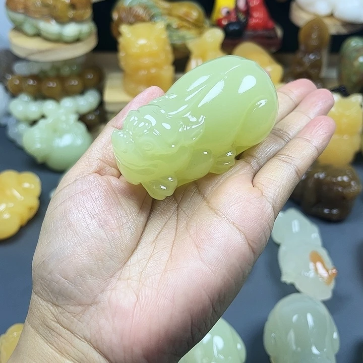 石材磊玉石雕刻手把件