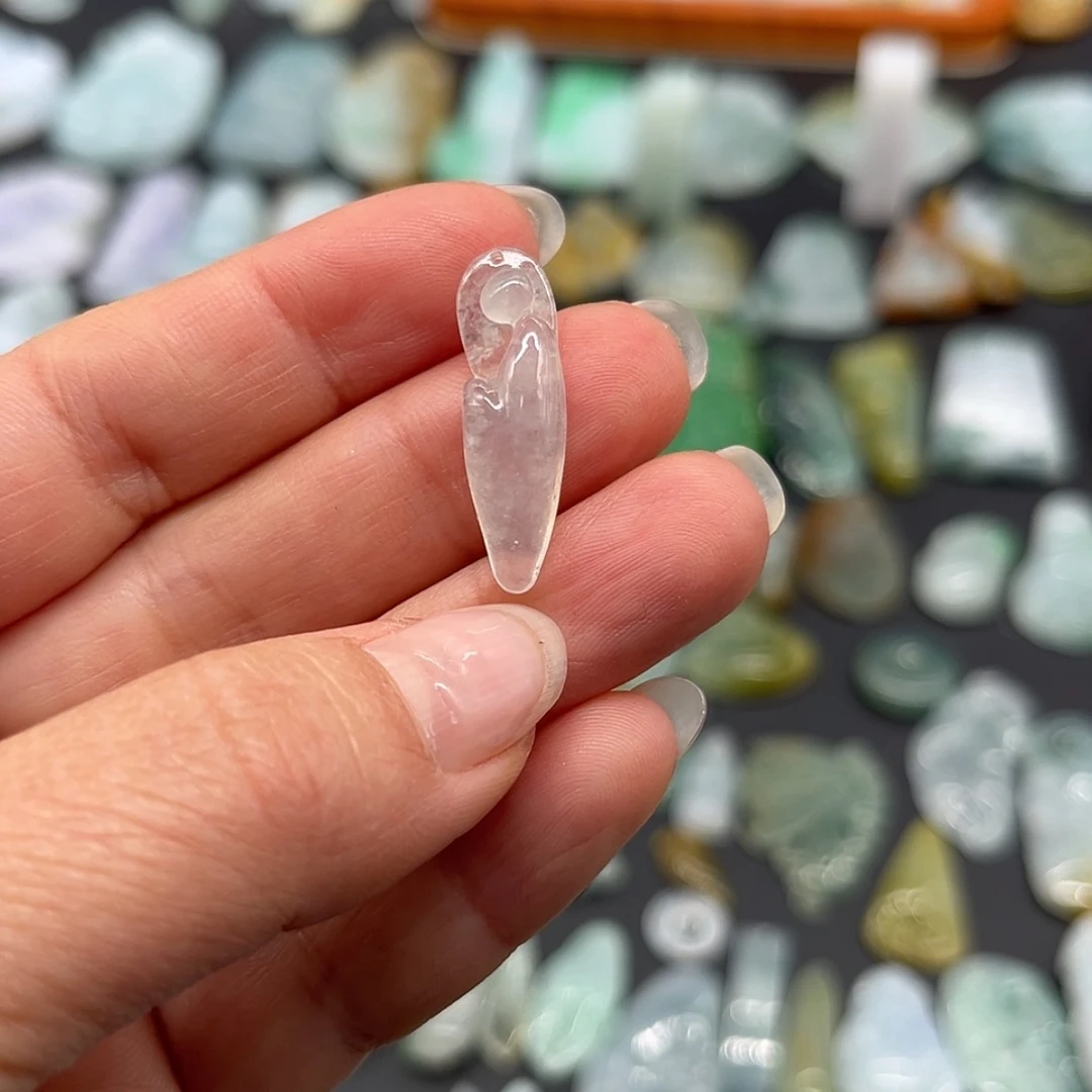 【闪购商品】翡翠颈饰未镶嵌悟道