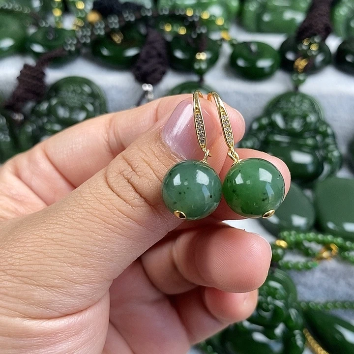 和田玉（碧玉）未镶嵌颈饰