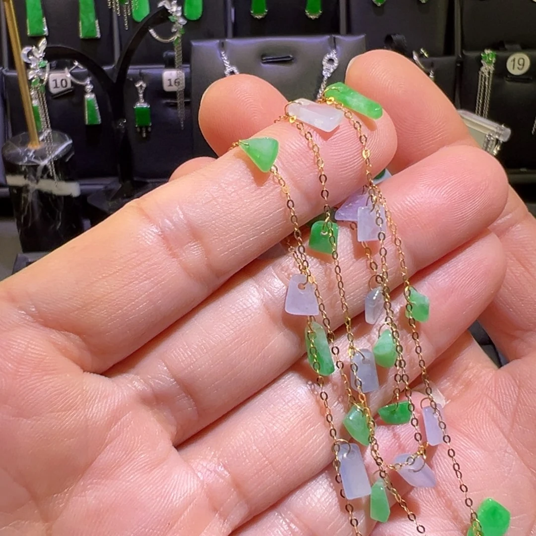 翡翠18K金镶嵌颈饰满天星