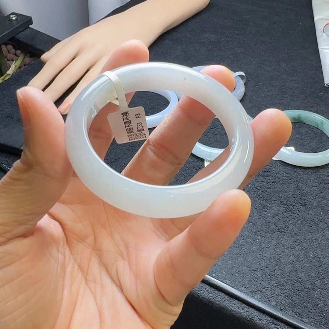 翡翠未镶嵌手镯53正圈，7