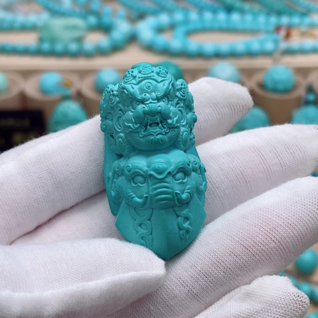 绿松石未镶嵌珠宝奇石