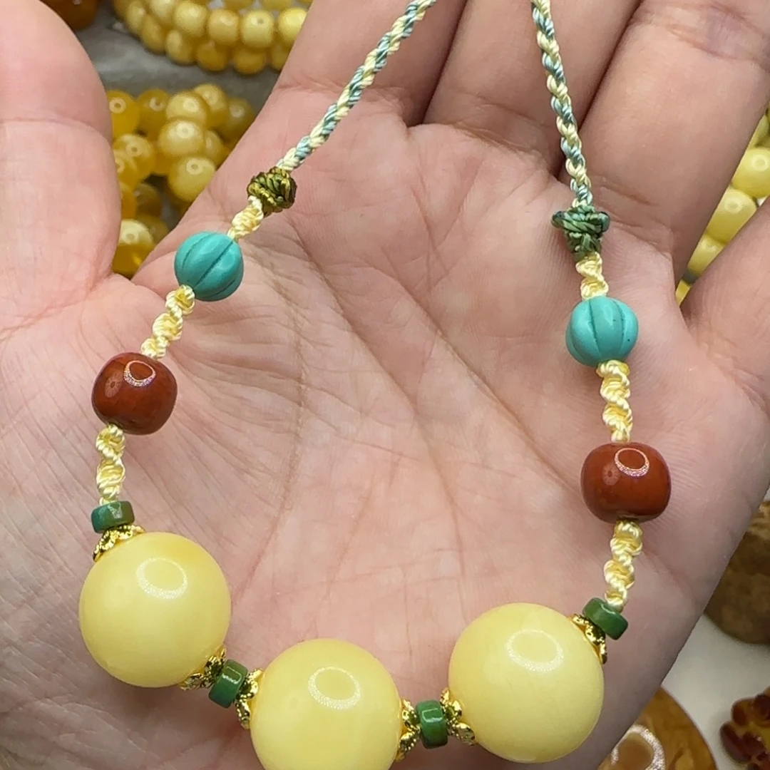 琥珀未镶嵌珠宝奇石15