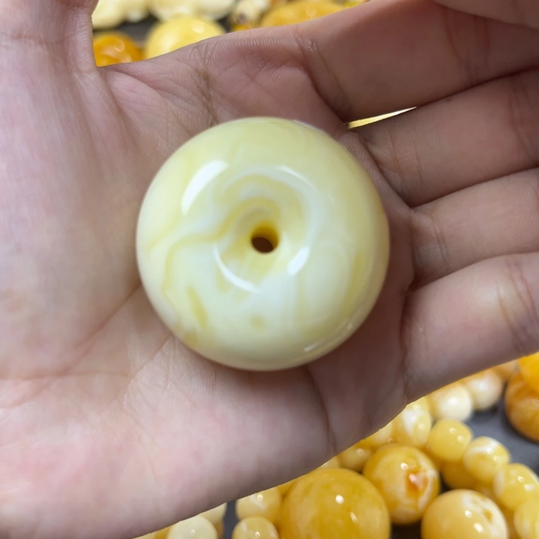 琥珀未镶嵌手串平安扣