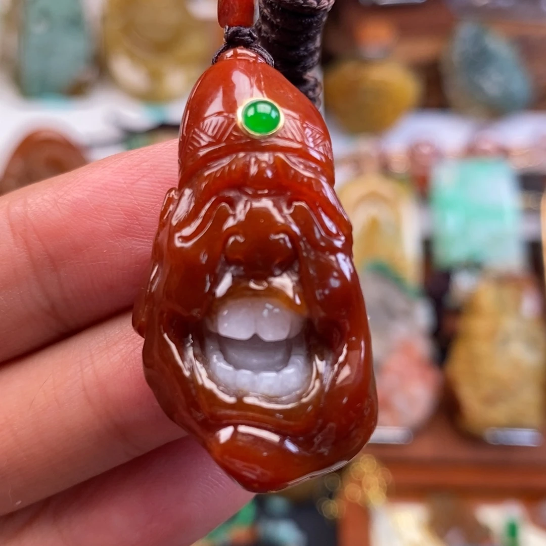 翡翠未镶嵌颈饰笑口常开