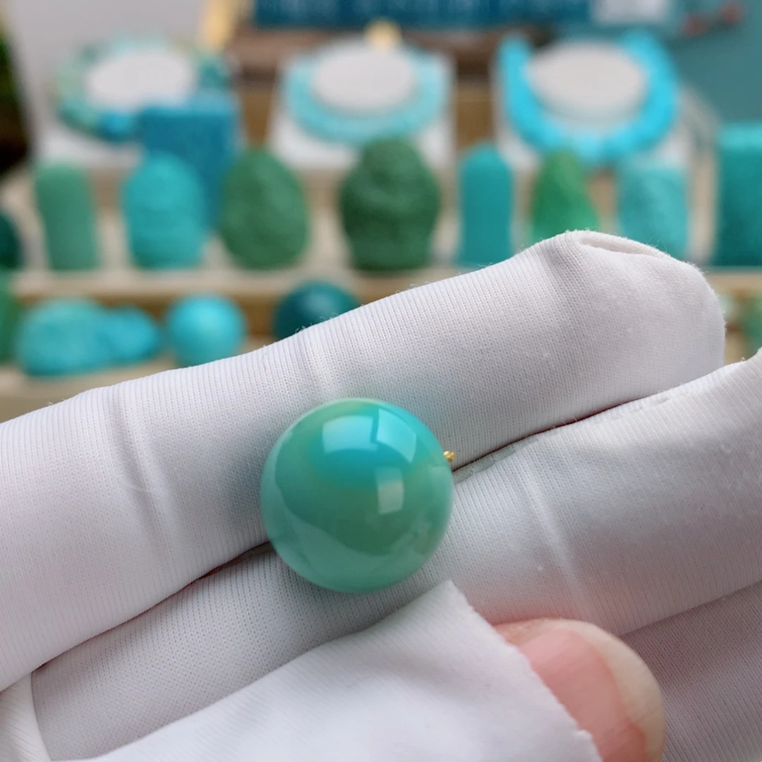 绿松石未镶嵌挂件