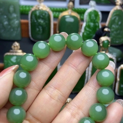 和田玉（碧玉）18K金镶嵌颈饰