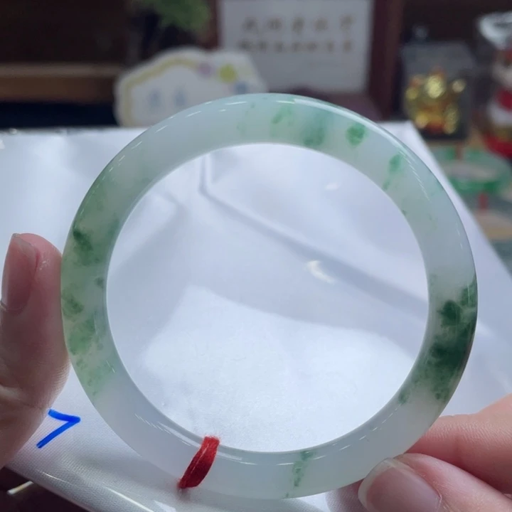 翡翠未镶嵌手镯53.4飘花绿