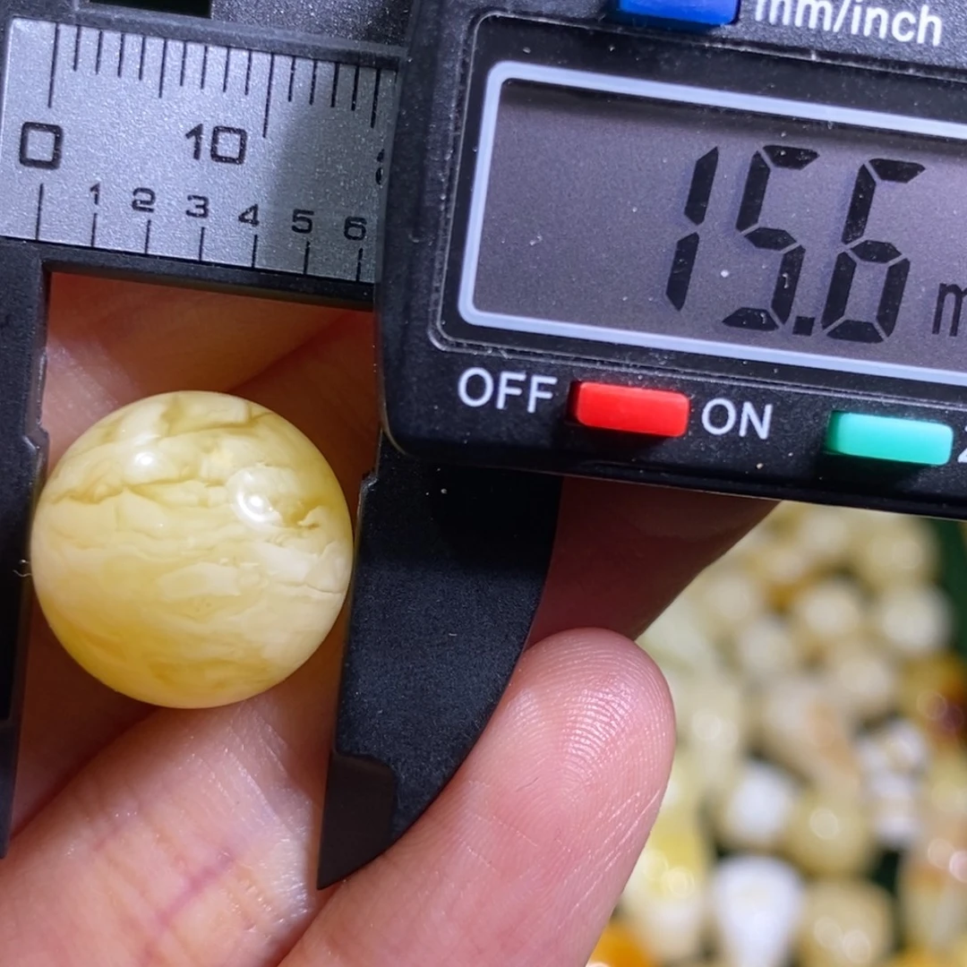 蜜蜡未镶嵌裸石配饰