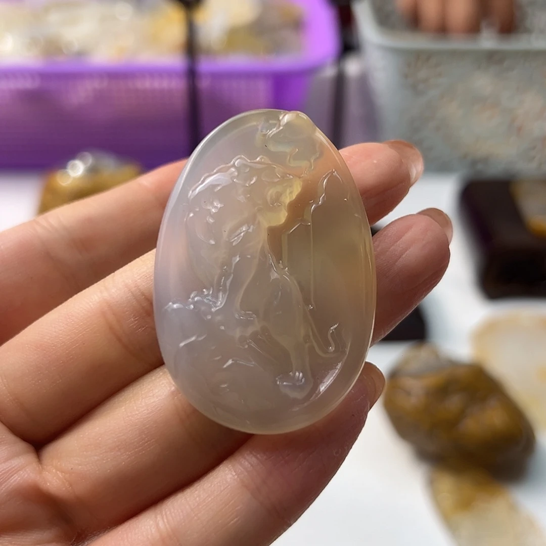 玛瑙/玉髓颈饰未镶嵌