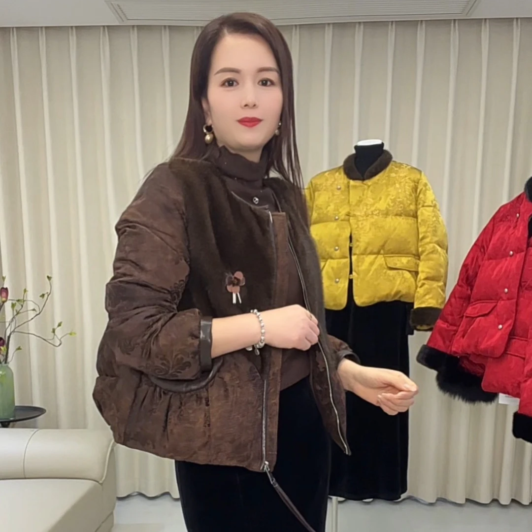 2025冬季香云纱新款新中式国风皮毛拼接大气洋气原版女款加厚保暖