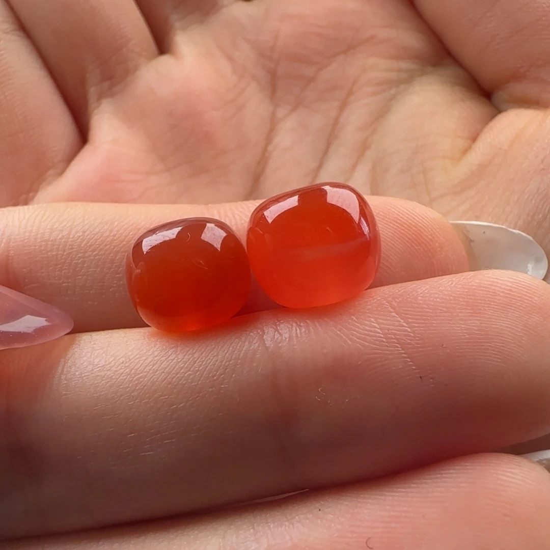 L***y南红玛瑙未镶嵌老型10有白纹有沙线色重