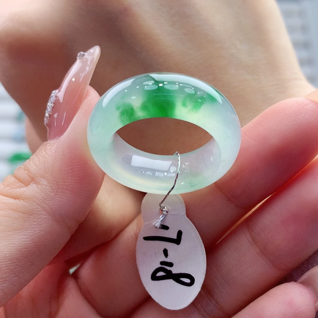 翡翠未镶嵌戒指翡翠