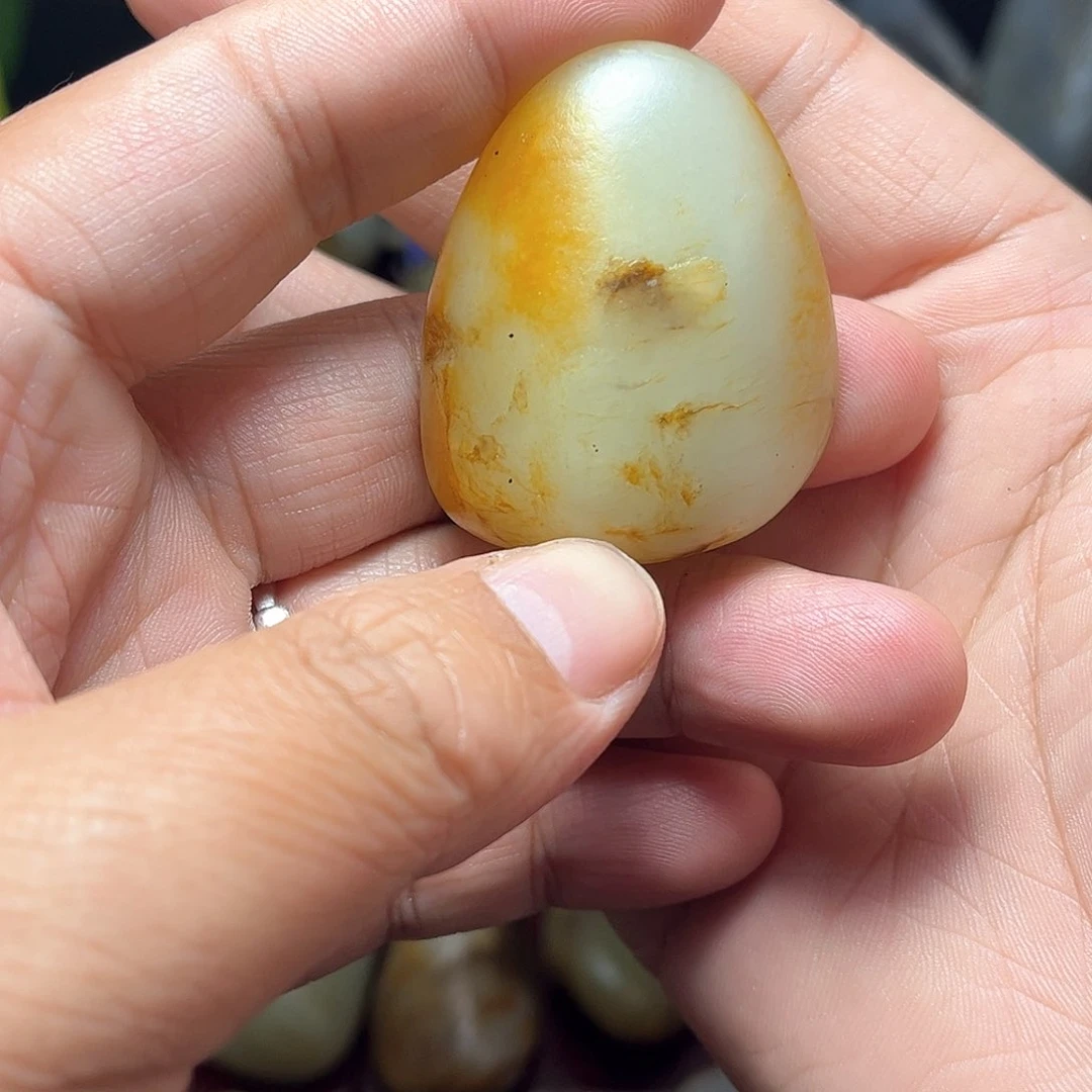 和田玉颈饰未镶嵌灰*狼