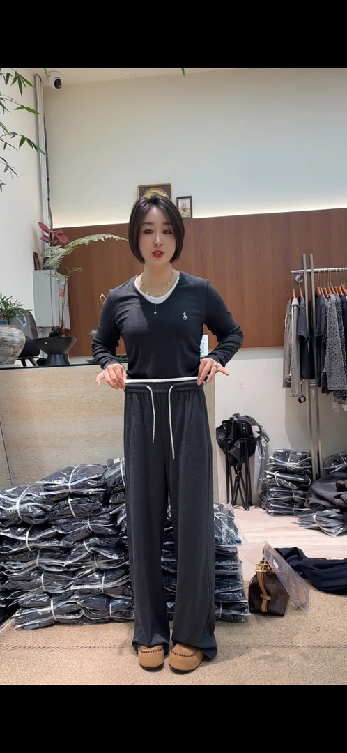 朋克风撞色修身圆领假两件女有弹力休闲风T恤修身型