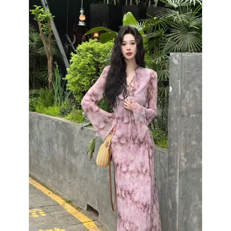 法式优雅复古绝美连衣裙女2025夏季新款绑带设计荷叶边V领长裙子