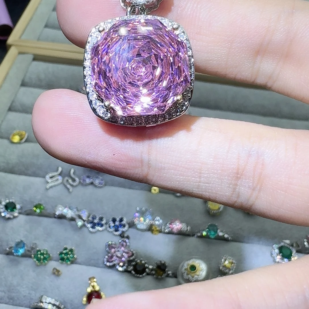 绿水晶戒指银S925镶嵌玊**克