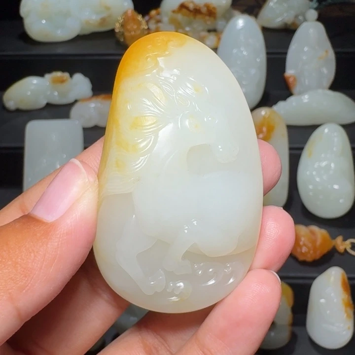 济***顶和田玉未镶嵌颈饰