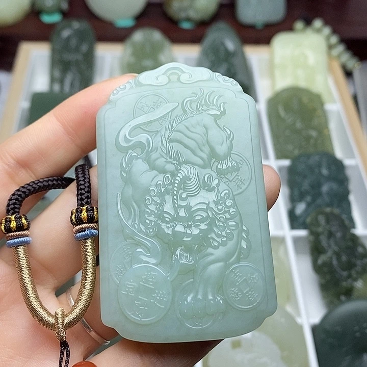 用***8和田玉未镶嵌颈饰