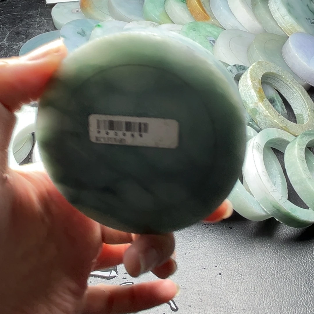 未镶嵌翡翠手镯定制翡翠