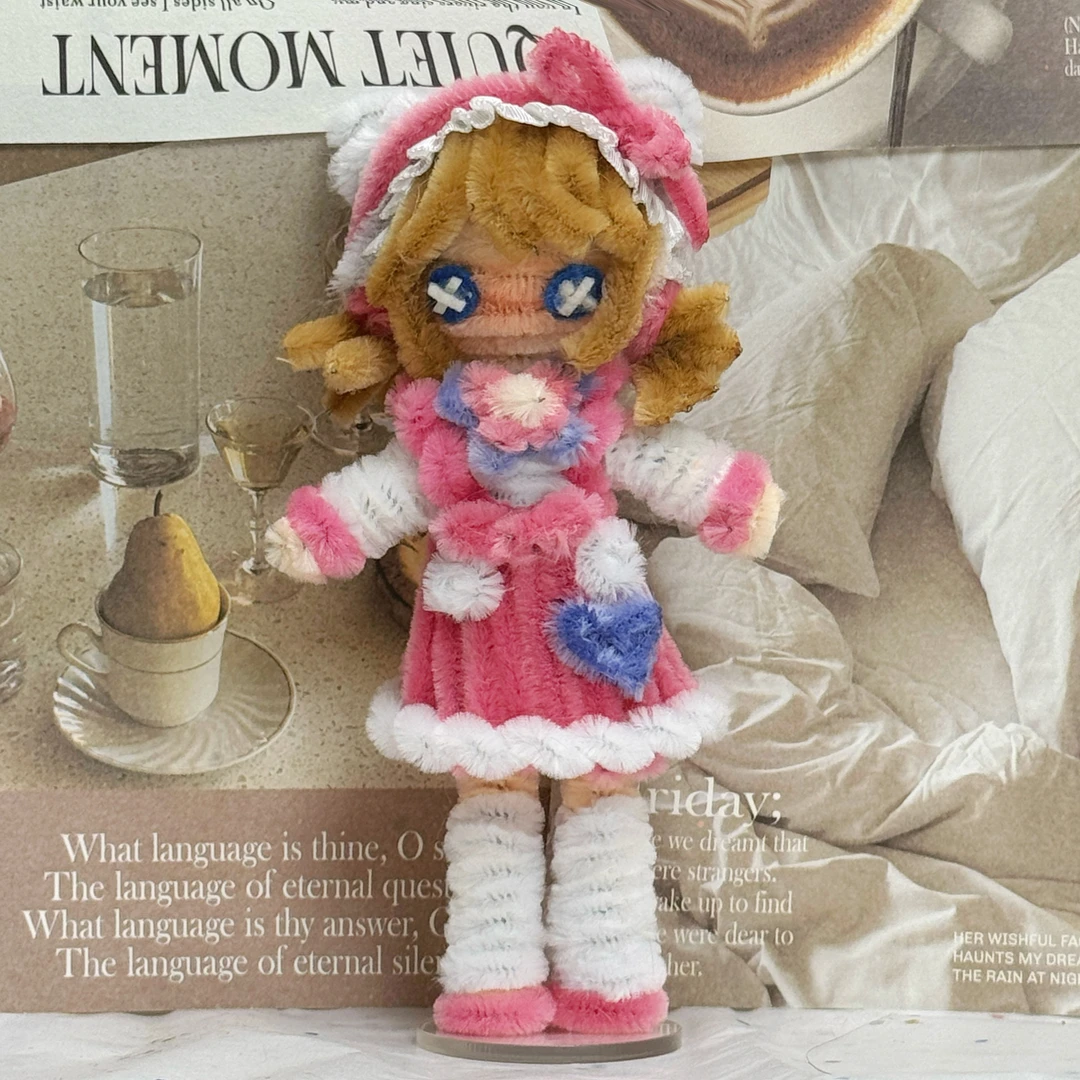 小女孩扭扭棒玩偶成品