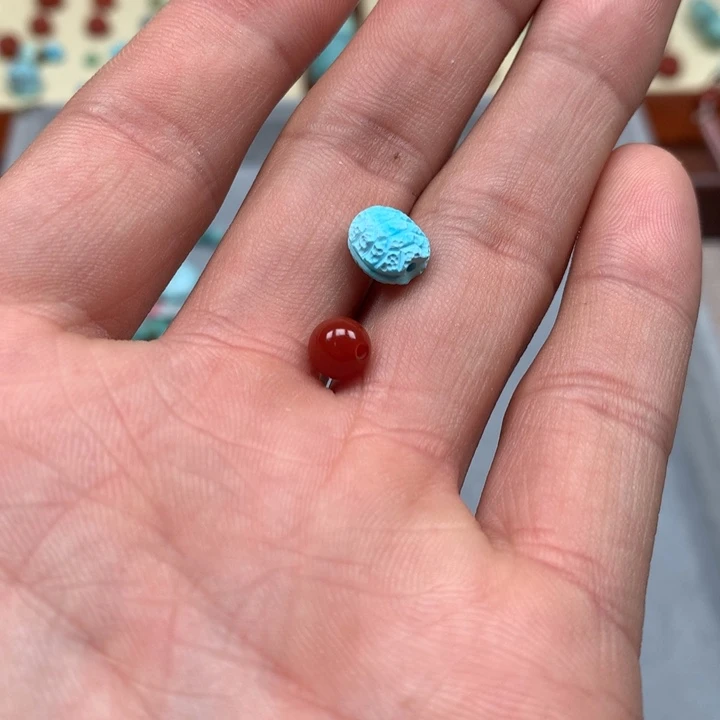 南红玛瑙配饰未镶嵌